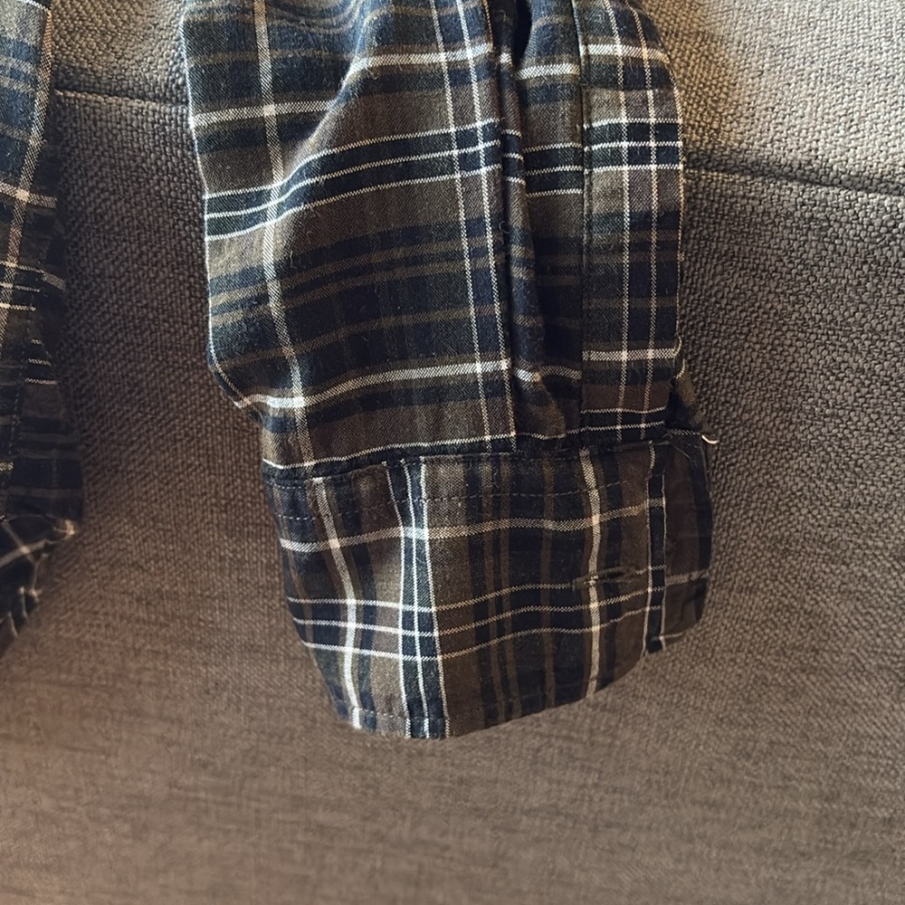 H&M button down. - Picture 4 of 4